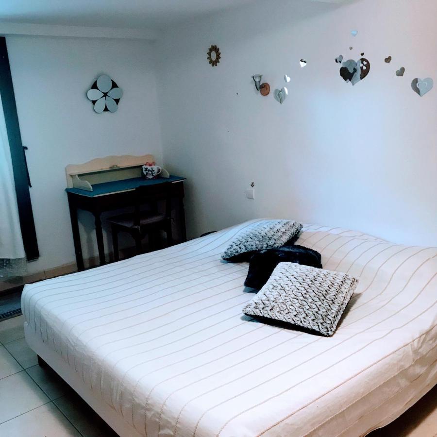 Chambre Et Salle De Bain Prive S'Ouvrant Sur Terrasse, Jardin Et Cuisine D'Ete 퀼랑 외부 사진
